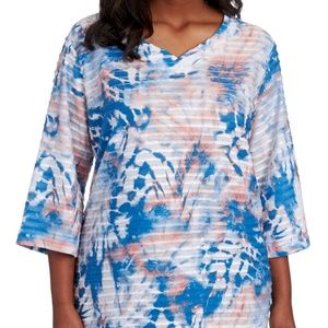 ONQUE WOMAN Women's  Tie Dye Textured Knit tee